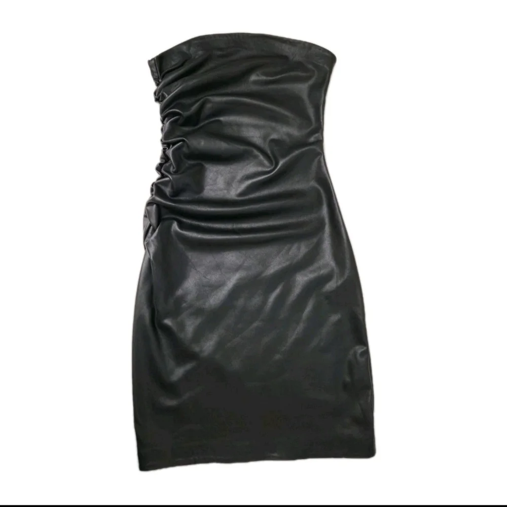 Susana Monaco Black Faux Leather Strapless Mini Dress Size M. # B12